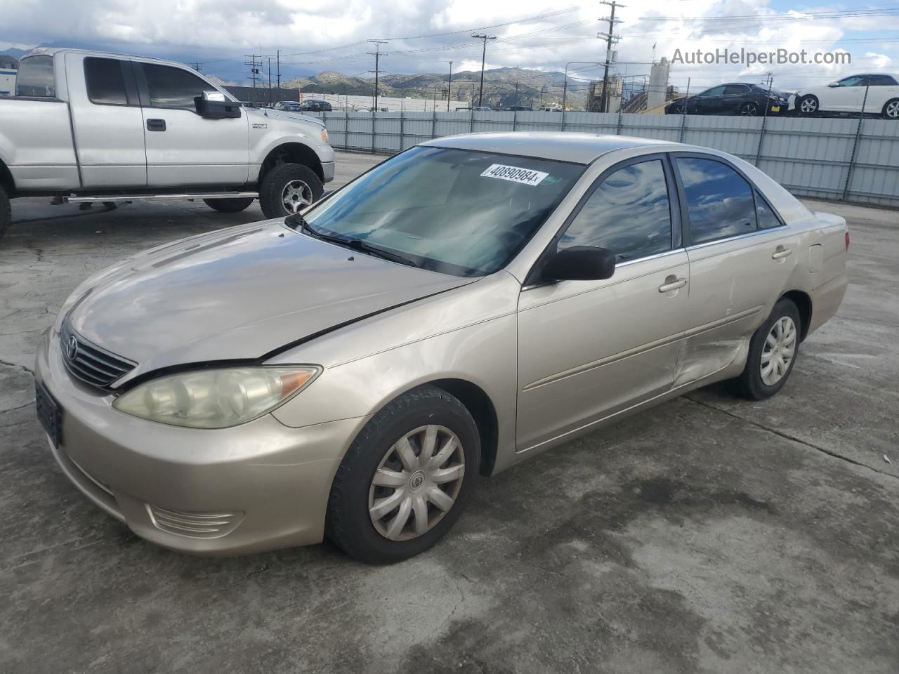 2005 Toyota Camry Le Beige vin: 4T1BE32K65U090776