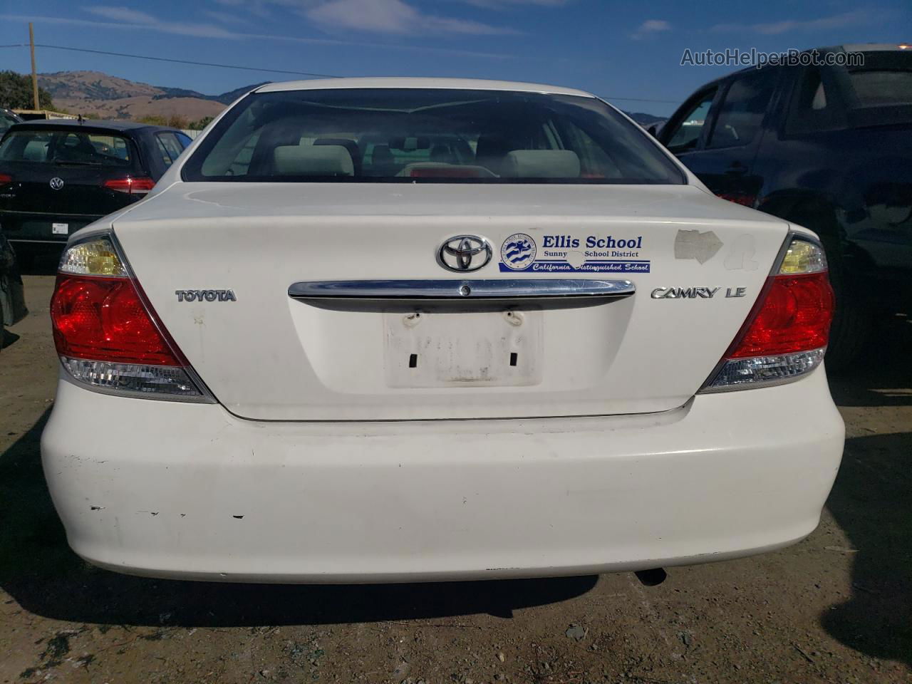 2005 Toyota Camry Le White vin: 4T1BE32K85U430137