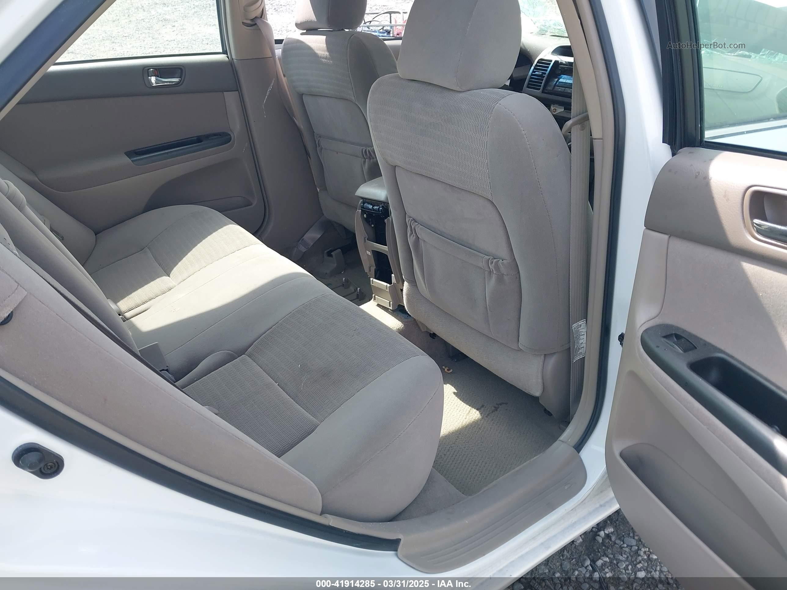 2005 Toyota Camry Le Белый vin: 4T1BE32K85U435323