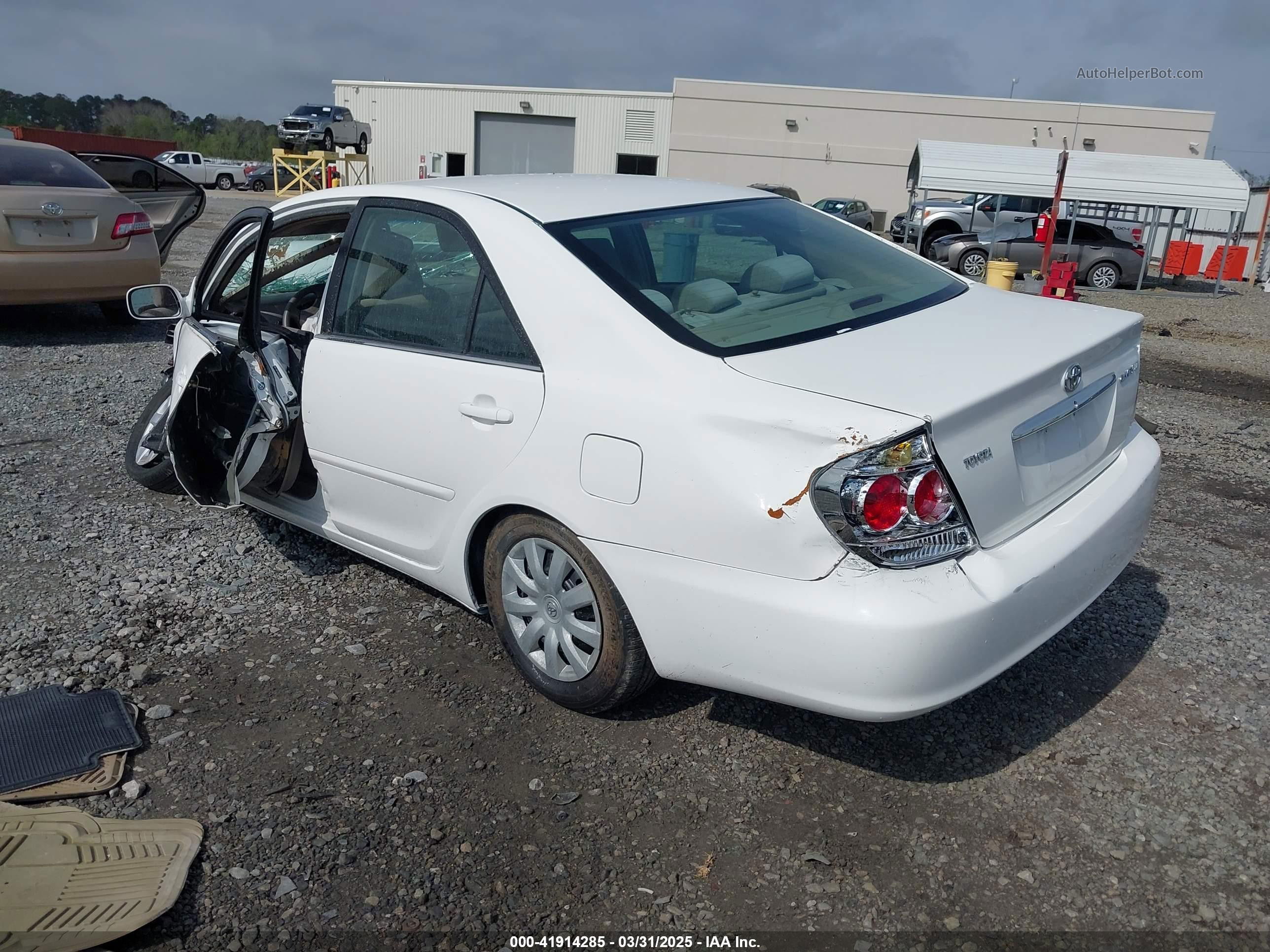2005 Toyota Camry Le Белый vin: 4T1BE32K85U435323