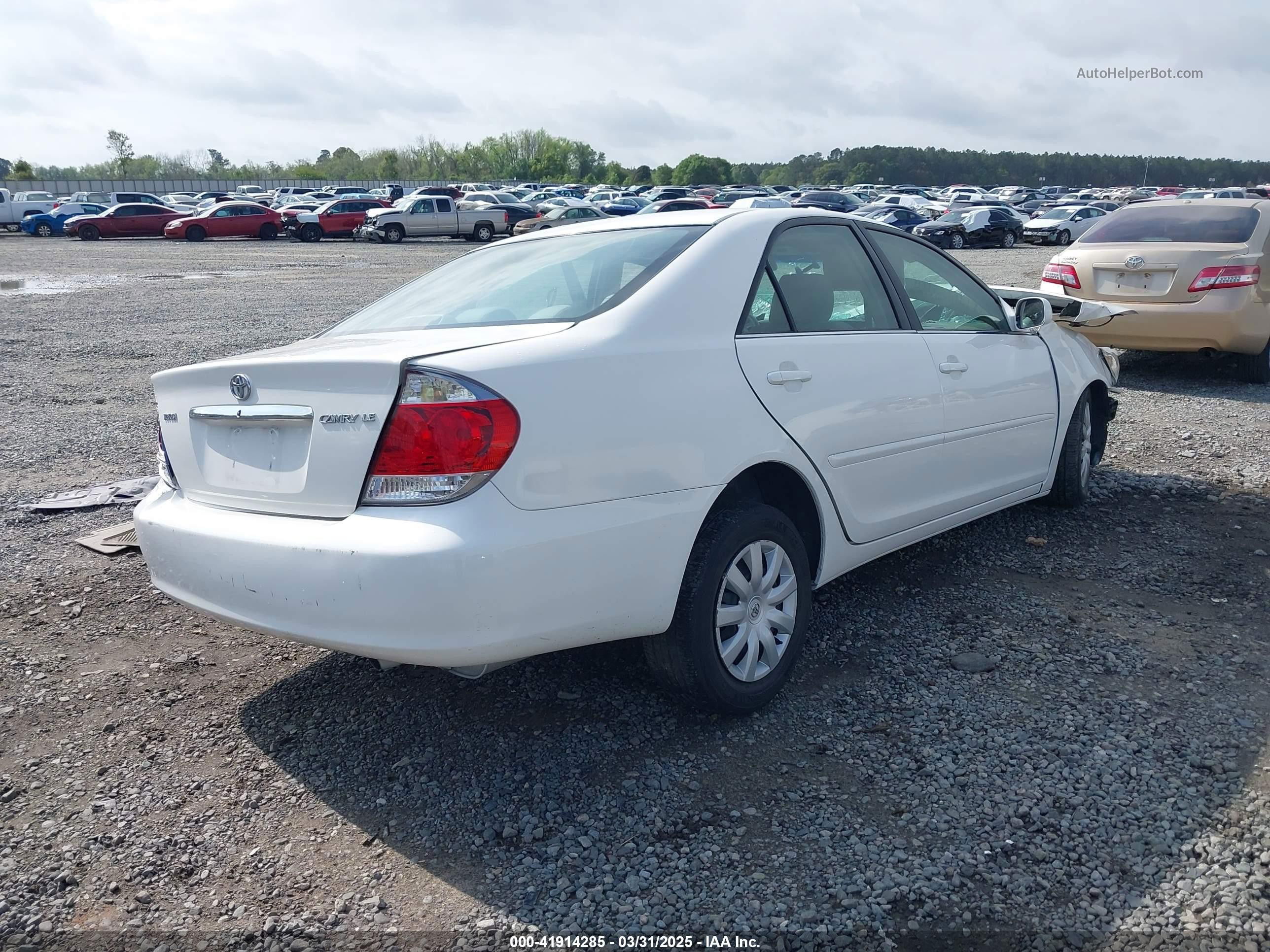 2005 Toyota Camry Le Белый vin: 4T1BE32K85U435323