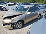 2005 Toyota Camry Le Gold vin: 4T1BE32K85U970071