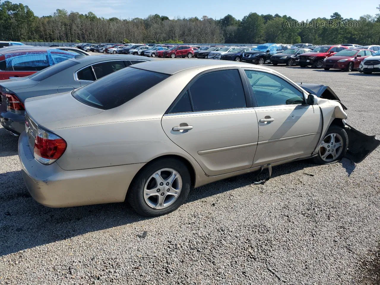 2005 Toyota Camry Le Gold vin: 4T1BE32K85U970071