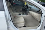 2009 Toyota Camry Base Белый vin: 4T1BE46K09U827461