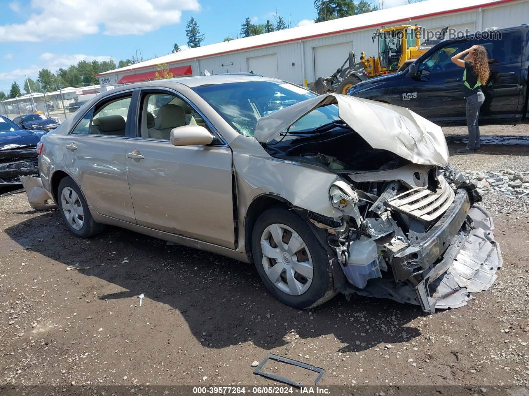 2007 Toyota Camry Le Gold vin: 4T1BE46K17U154421