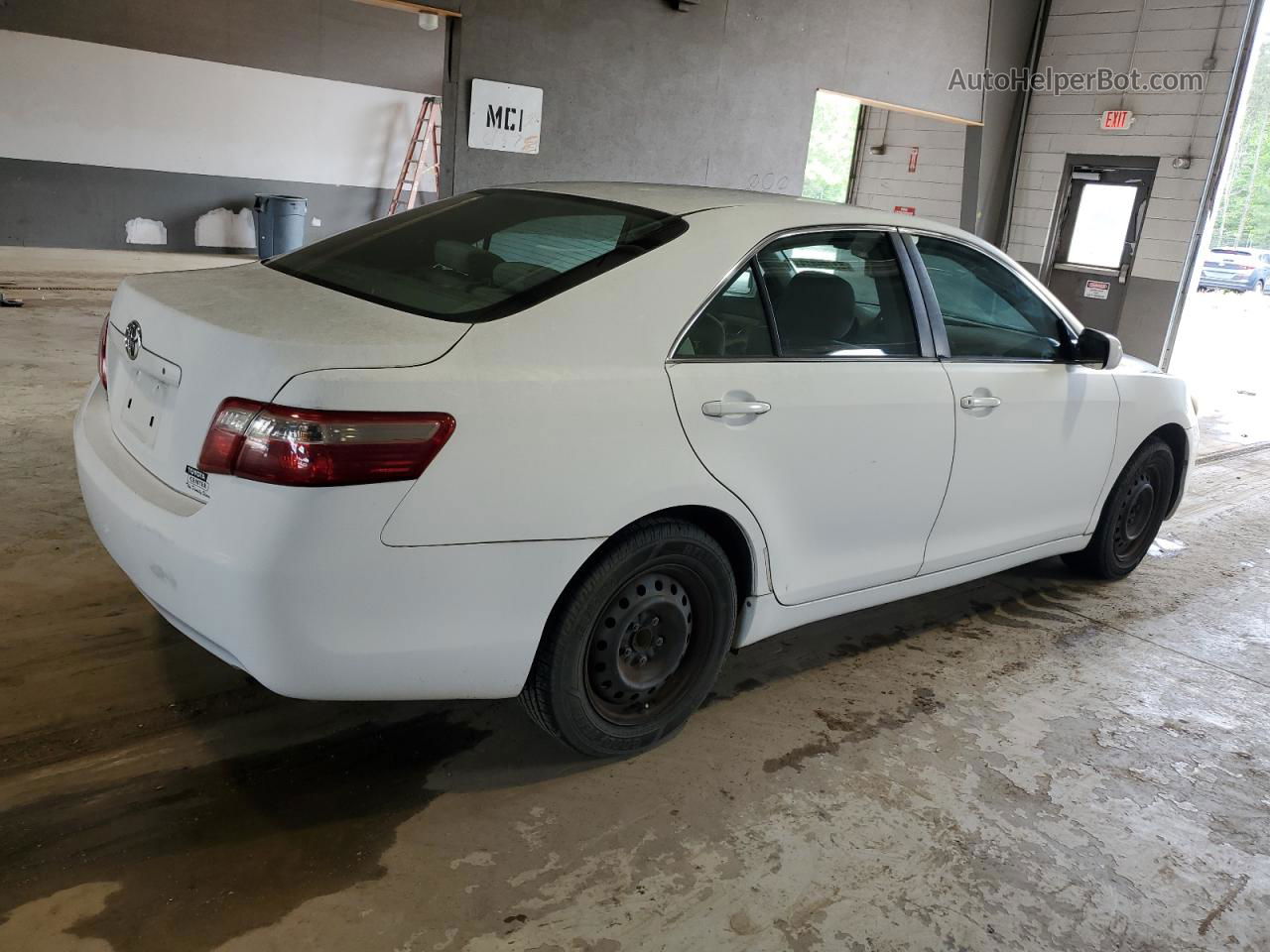 2009 Toyota Camry Base White vin: 4T1BE46K39U805406