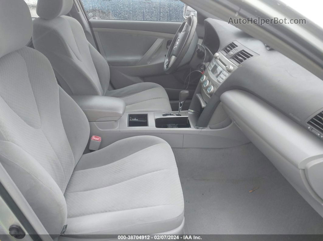 2009 Toyota Camry Le Серебряный vin: 4T1BE46K39U881787