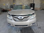 2009 Toyota Camry Base Золотой vin: 4T1BE46K69U395829