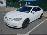 2009 Toyota Camry   White vin: 4T1BE46K69U890144