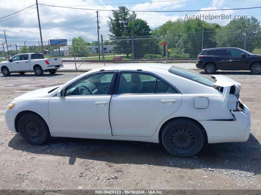 2009 Toyota Camry Le White vin: 4T1BE46K79U881050