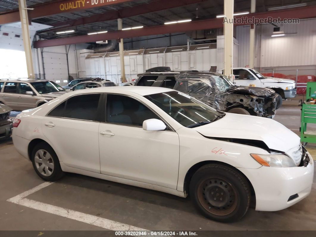 2009 Toyota Camry Le White vin: 4T1BE46K89U808009