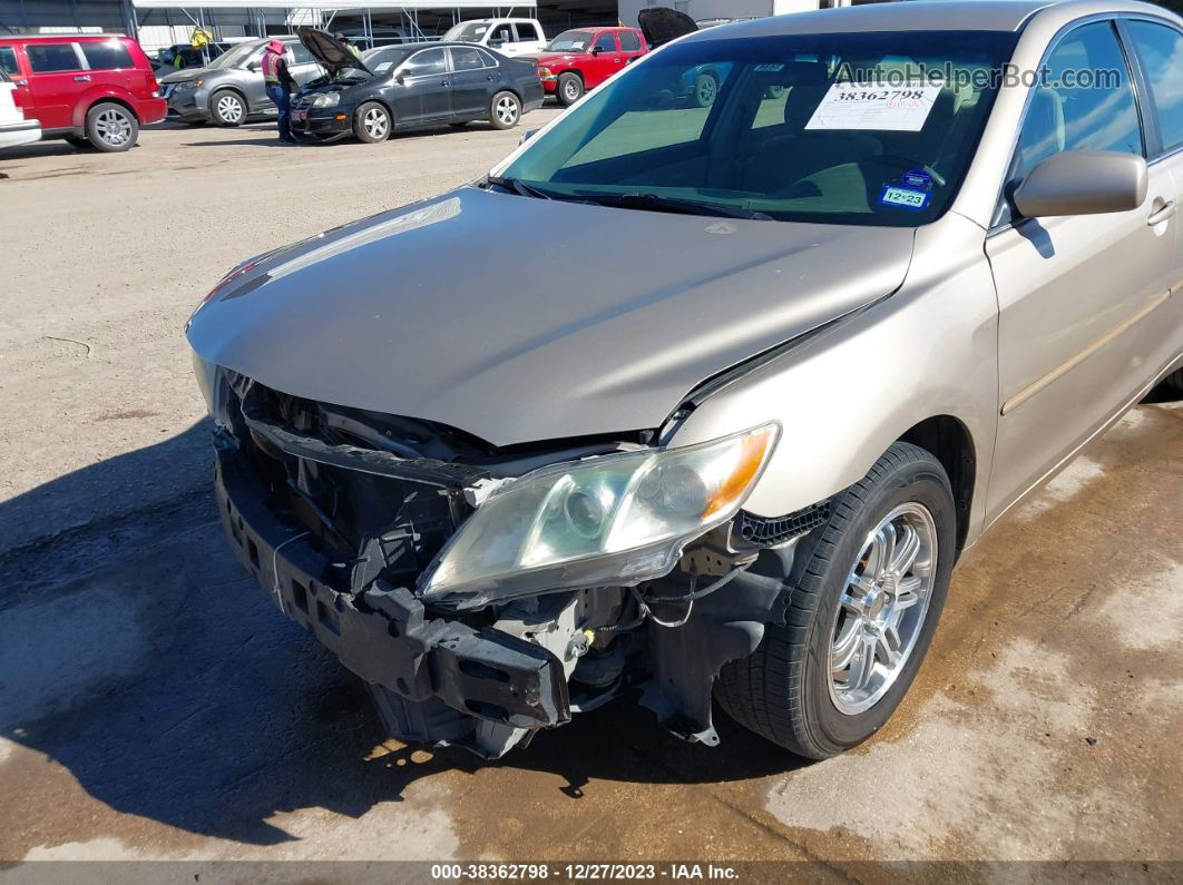 2009 Toyota Camry Le Gold vin: 4T1BE46K99U384436