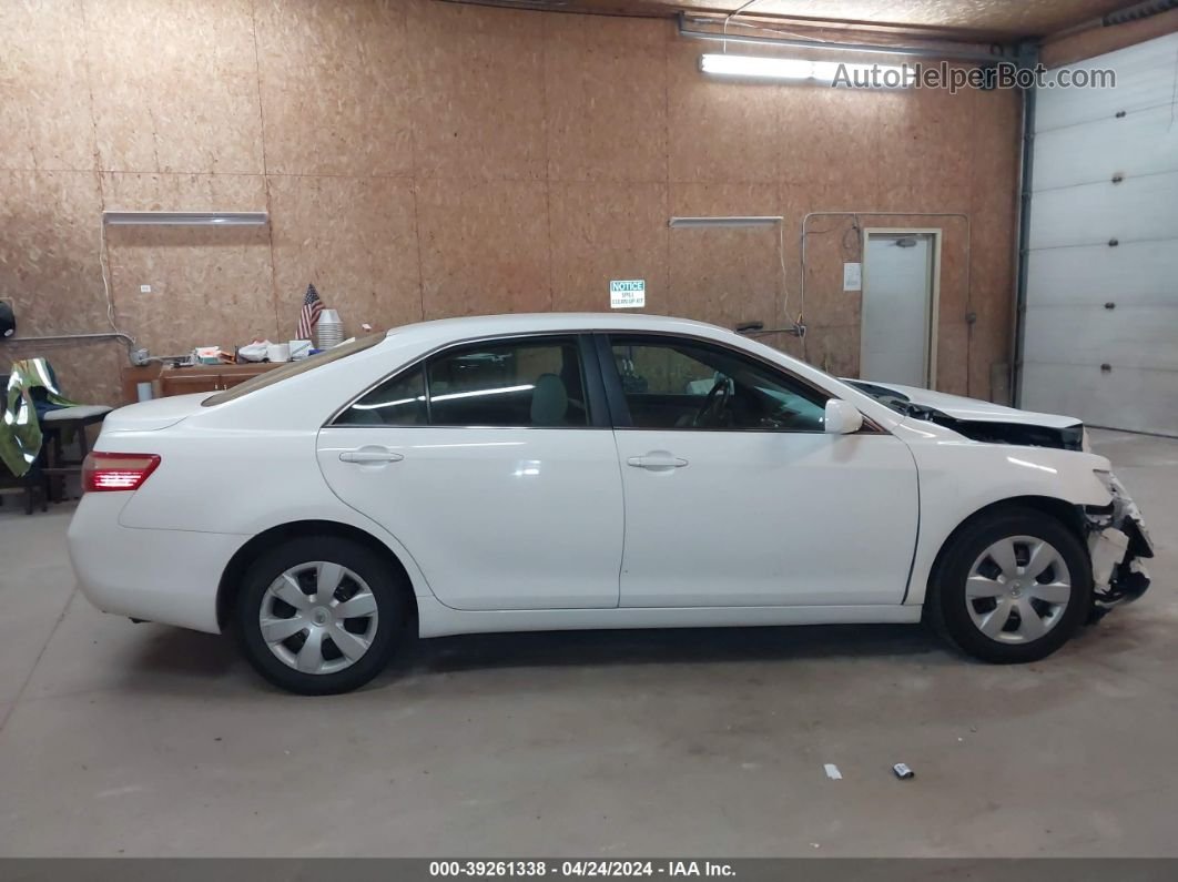 2009 Toyota Camry Le White vin: 4T1BE46K99U844758