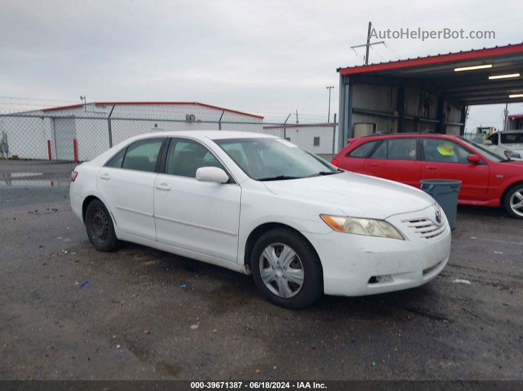 2009 Toyota Camry Le White vin: 4T1BE46K99U868235