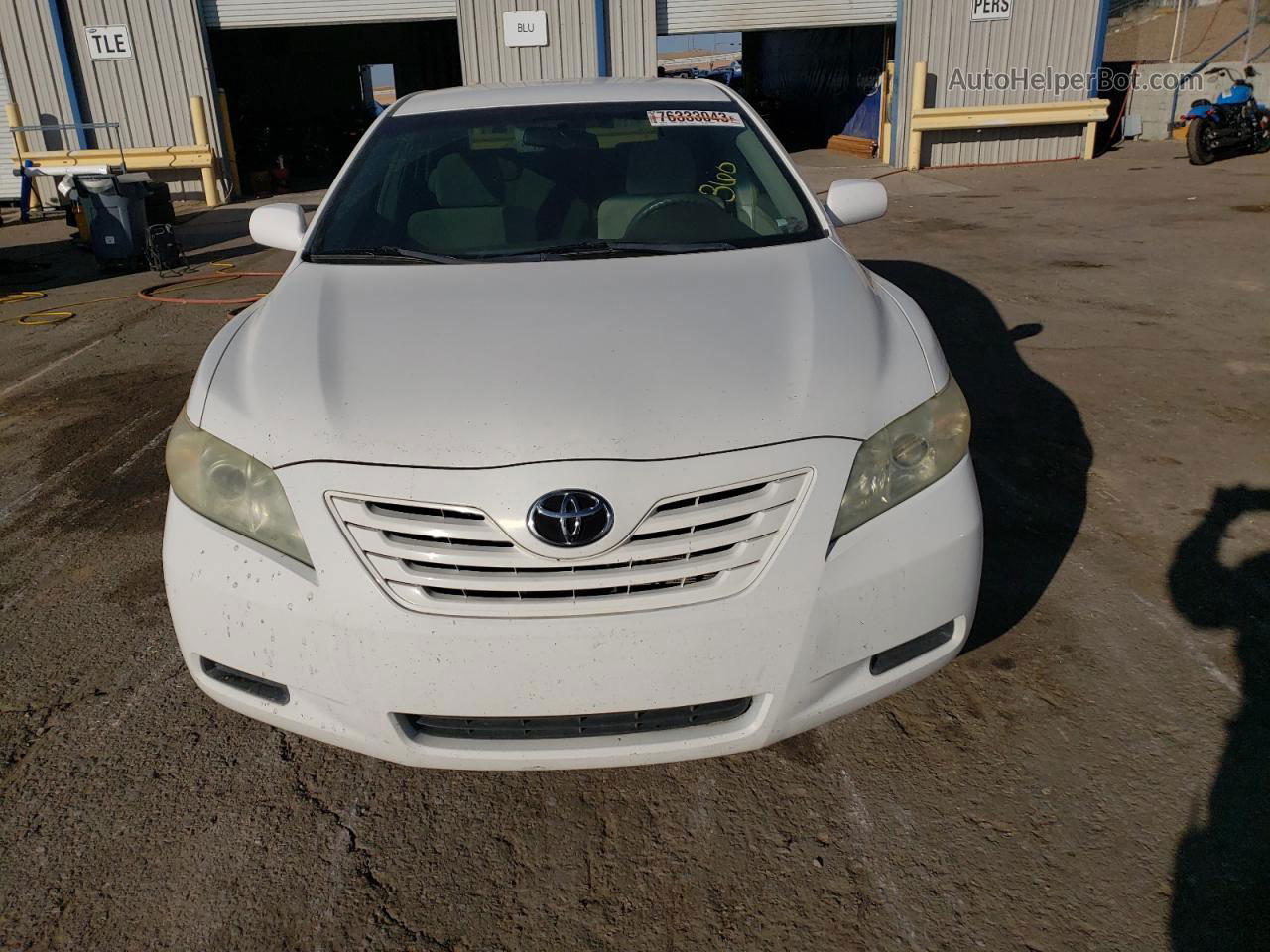 2009 Toyota Camry Base Белый vin: 4T1BE46K99U912007