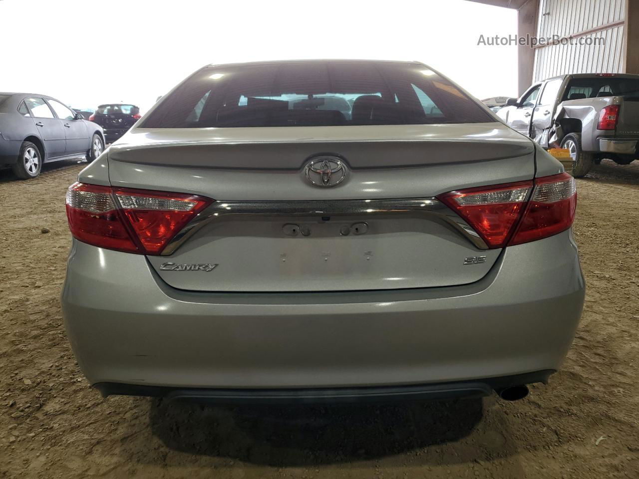 2016 Toyota Camry Le Серебряный vin: 4T1BF1FK0GU132857