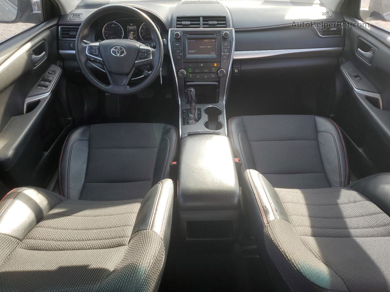 2016 Toyota Camry Le Серебряный vin: 4T1BF1FK0GU252240