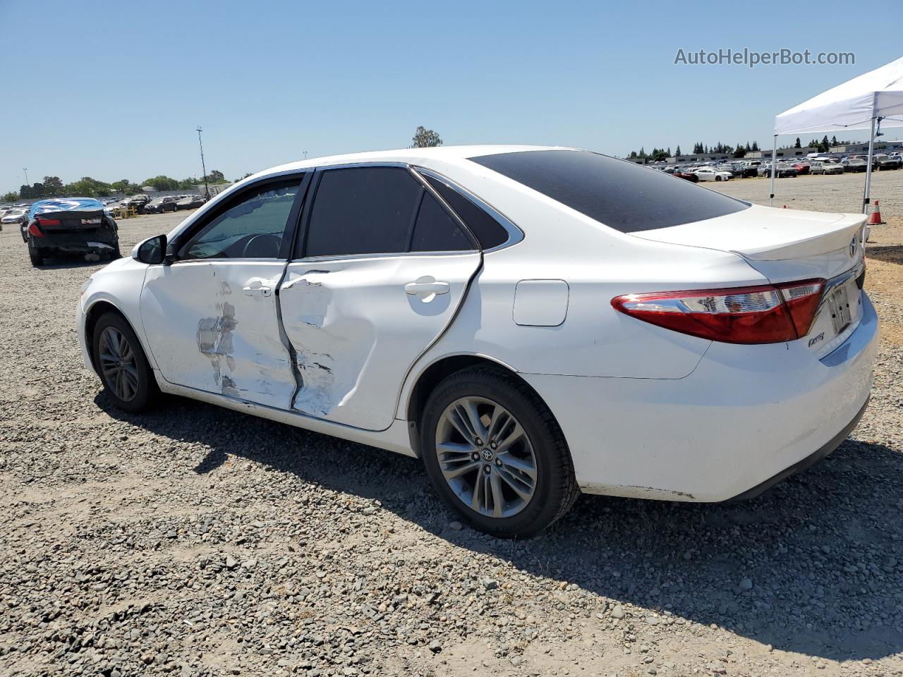 2017 Toyota Camry Le White vin: 4T1BF1FK0HU323325