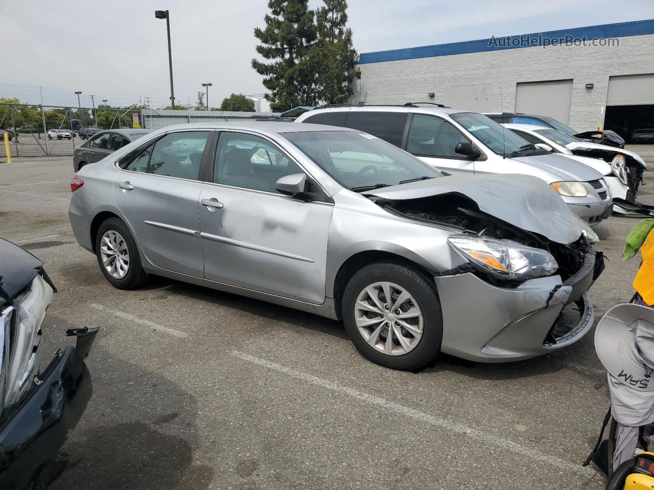 2017 Toyota Camry Le Silver vin: 4T1BF1FK0HU671819