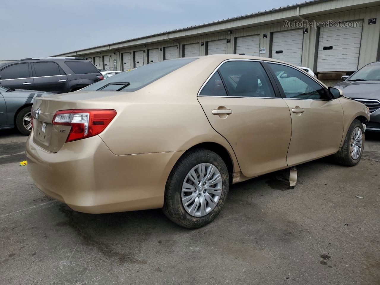 2012 Toyota Camry Base Золотой vin: 4T1BF1FK1CU039534