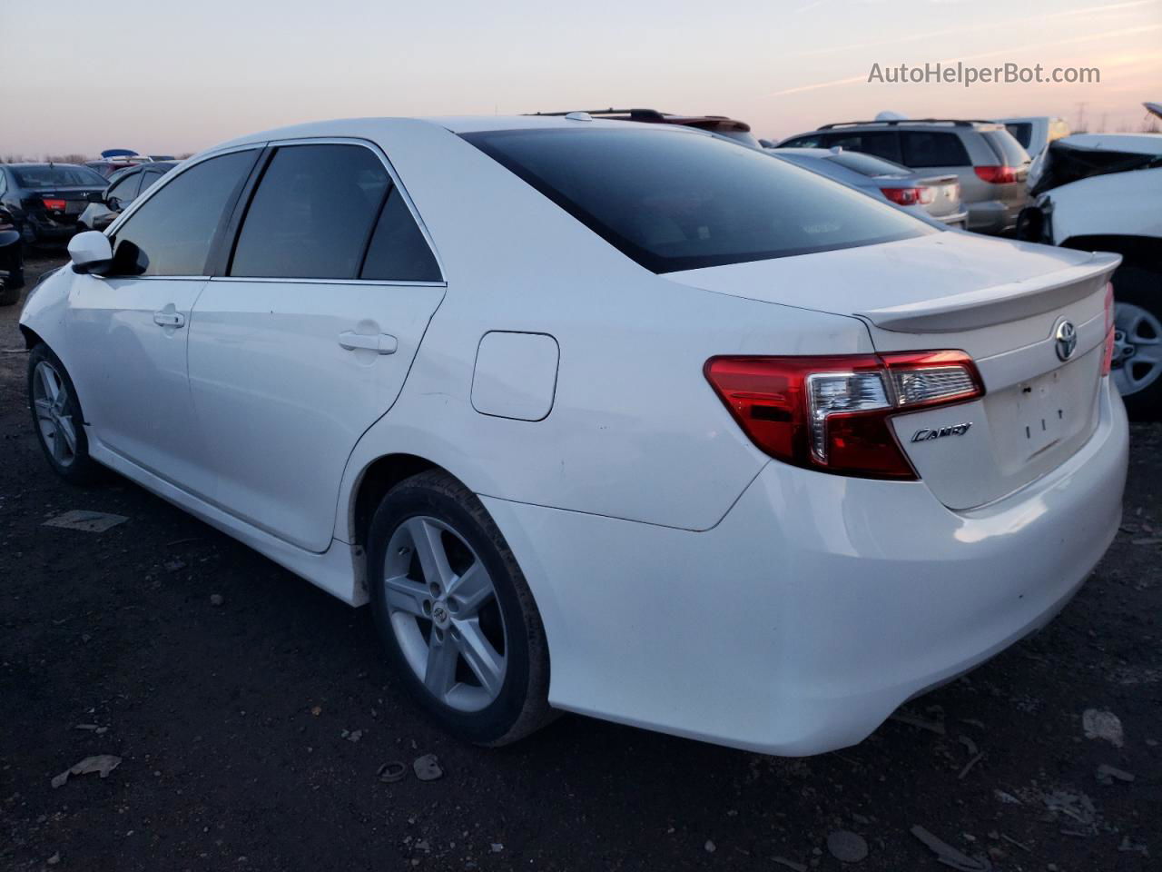 2012 Toyota Camry Base White vin: 4T1BF1FK1CU543954