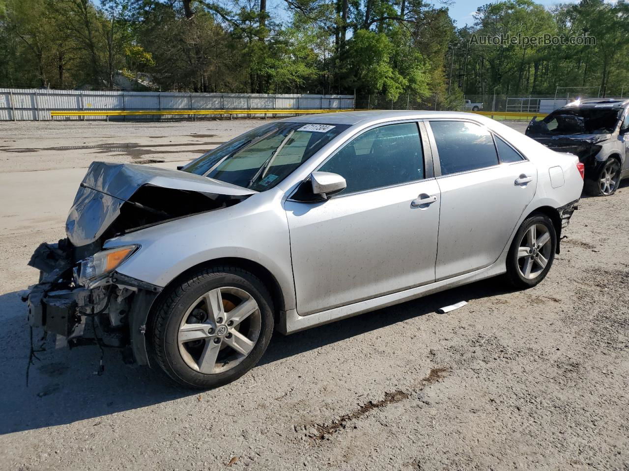 2014 Toyota Camry L Silver vin: 4T1BF1FK1EU812912