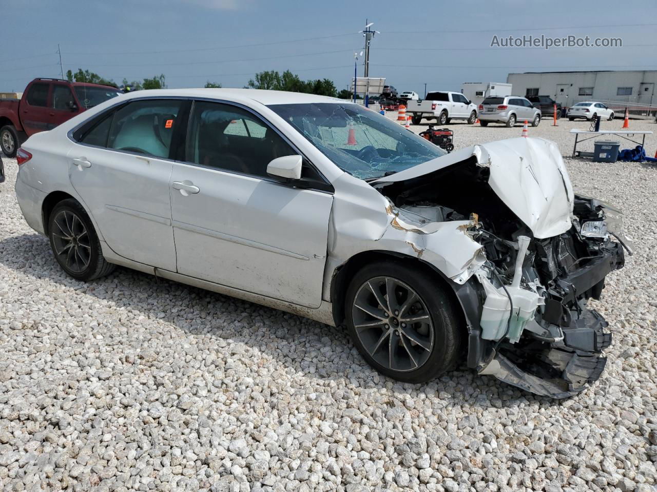 2016 Toyota Camry Le Белый vin: 4T1BF1FK1GU133547