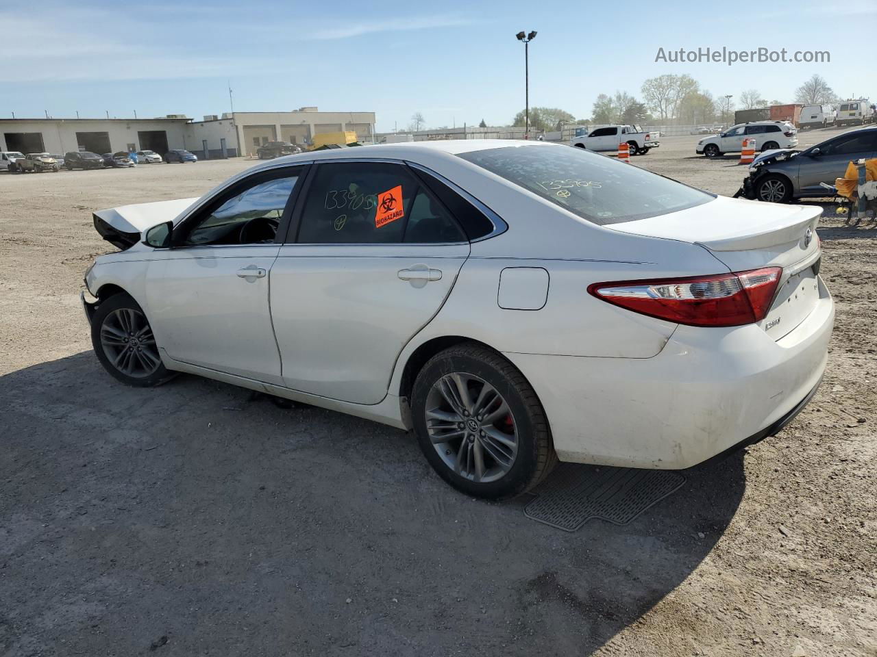 2016 Toyota Camry Le White vin: 4T1BF1FK1GU133905