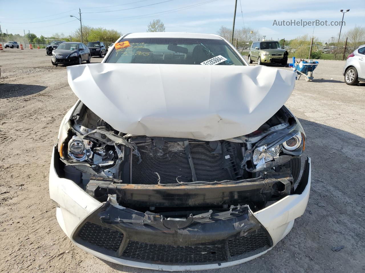 2016 Toyota Camry Le White vin: 4T1BF1FK1GU133905