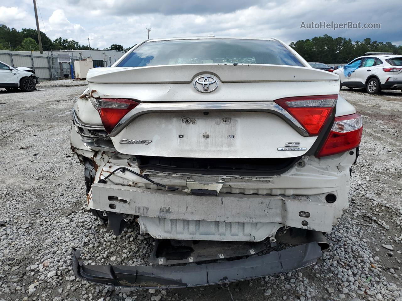 2016 Toyota Camry Le Белый vin: 4T1BF1FK1GU149974