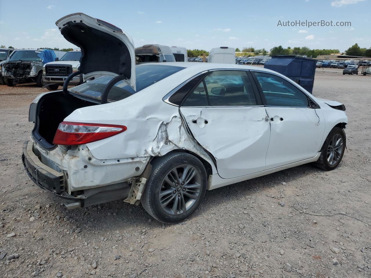 2016 Toyota Camry Le White vin: 4T1BF1FK1GU184224