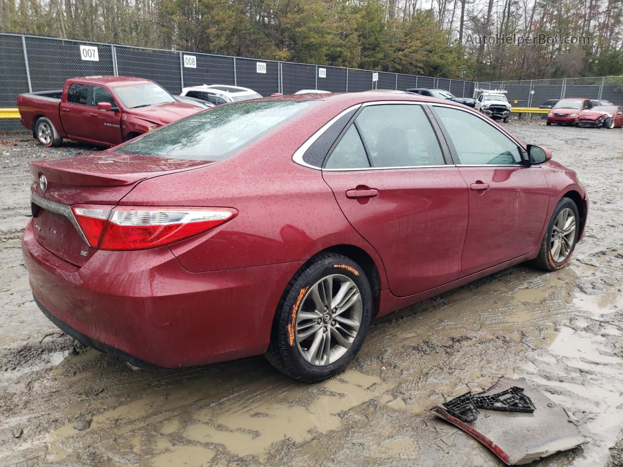 2016 Toyota Camry Le Red vin: 4T1BF1FK1GU568715