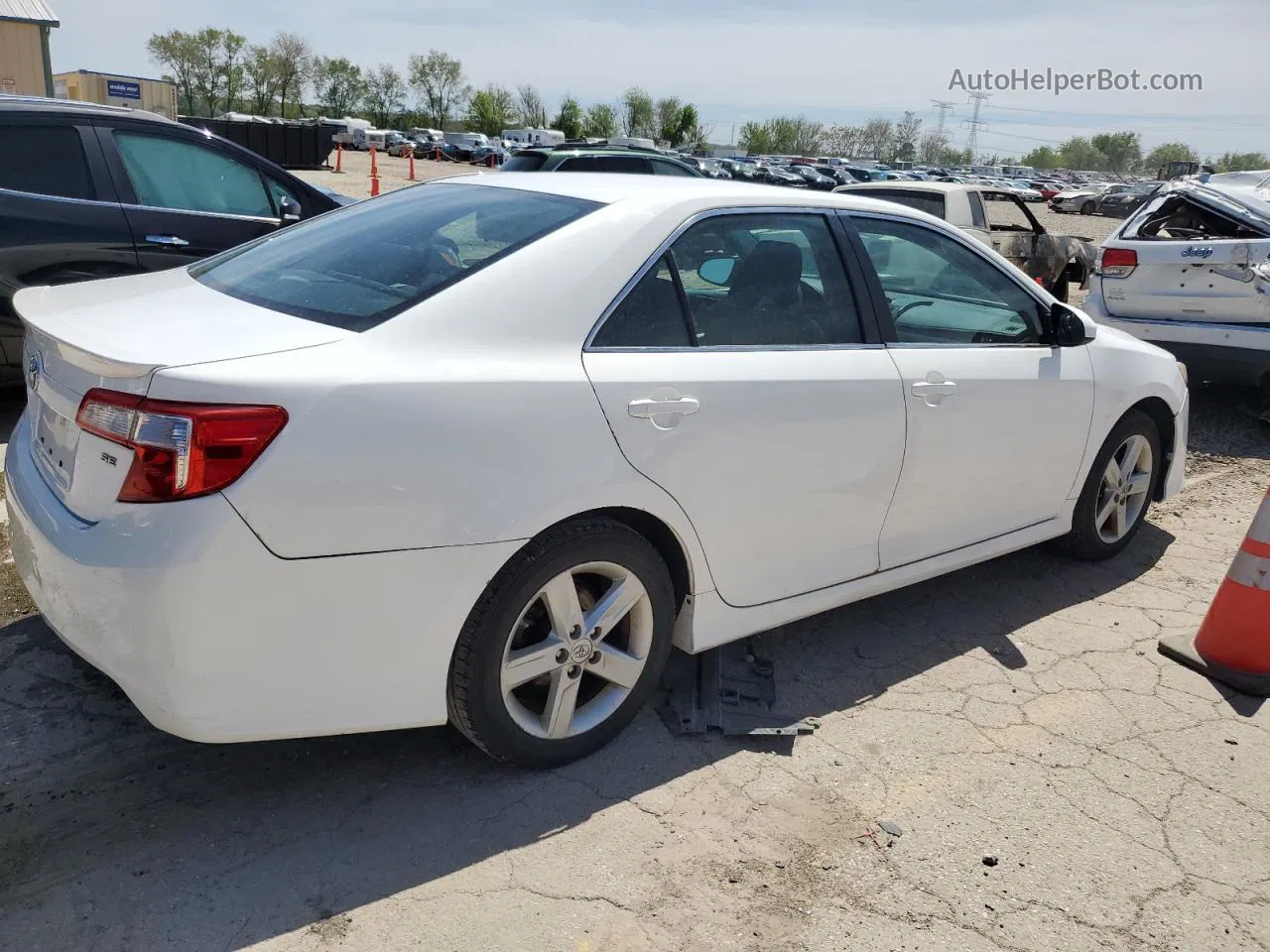 2012 Toyota Camry Base Белый vin: 4T1BF1FK2CU143062