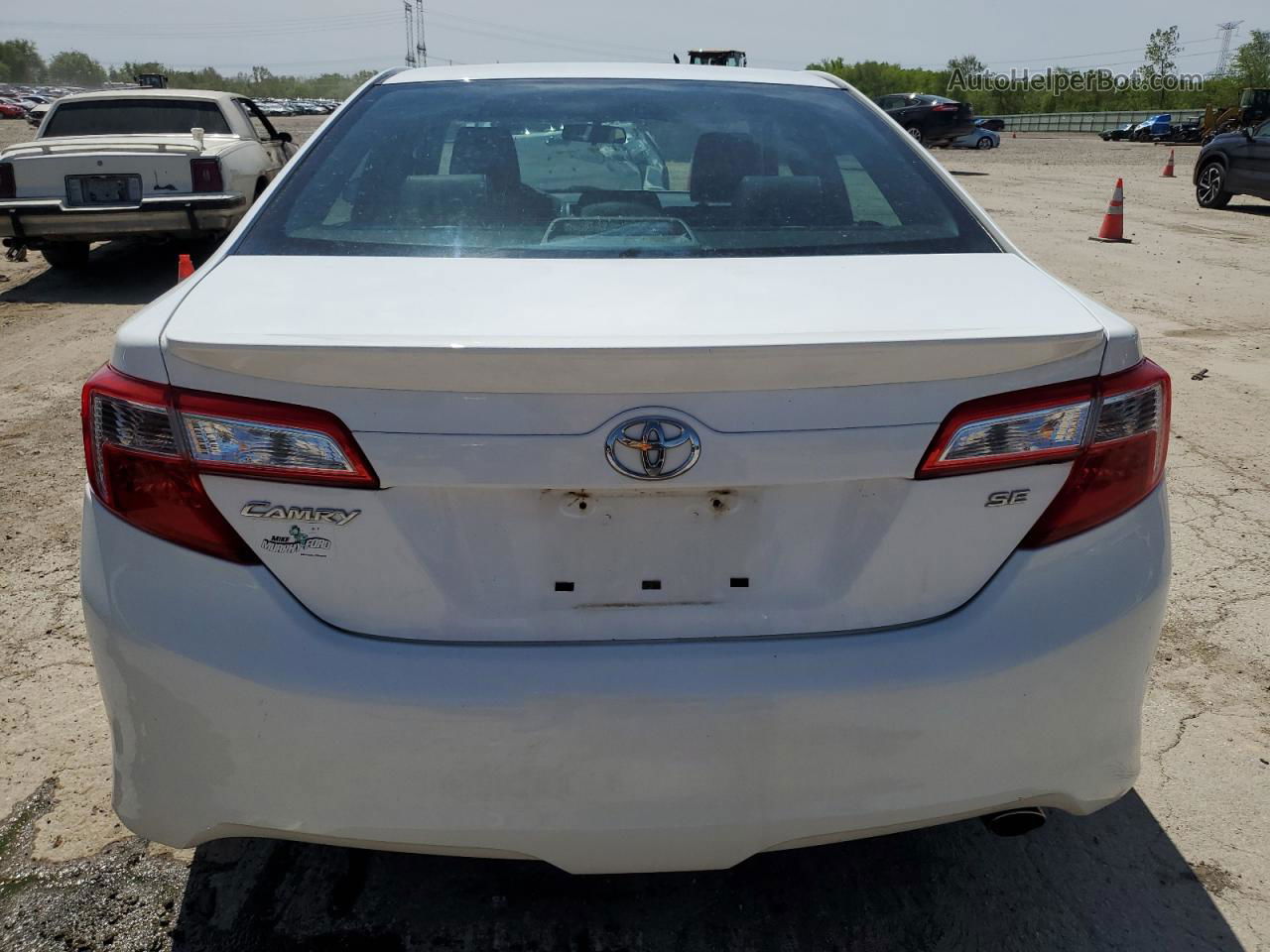 2012 Toyota Camry Base White vin: 4T1BF1FK2CU143062