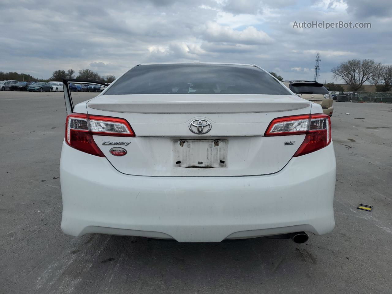 2012 Toyota Camry Base White vin: 4T1BF1FK2CU146754