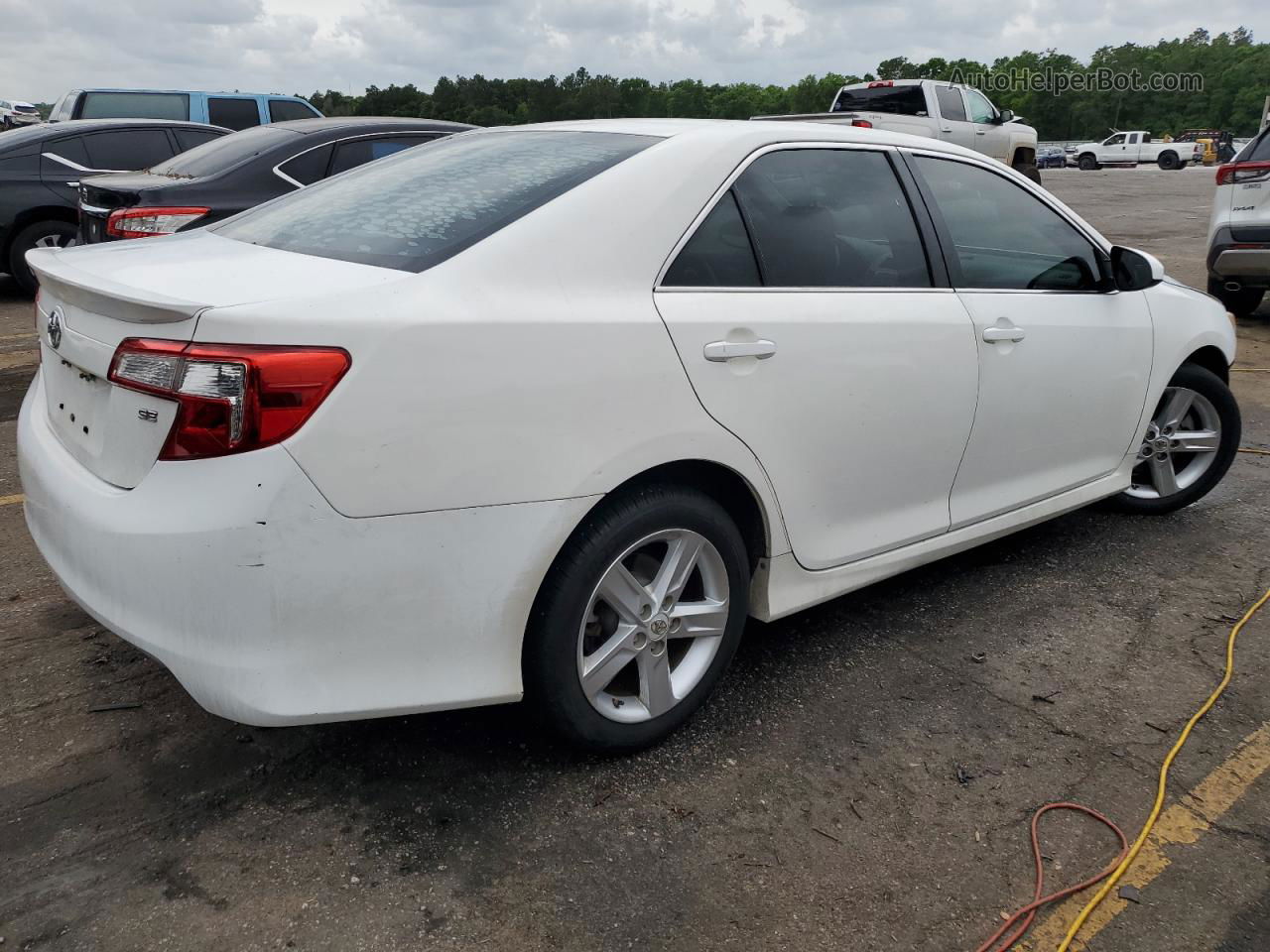 2012 Toyota Camry Base White vin: 4T1BF1FK2CU554302