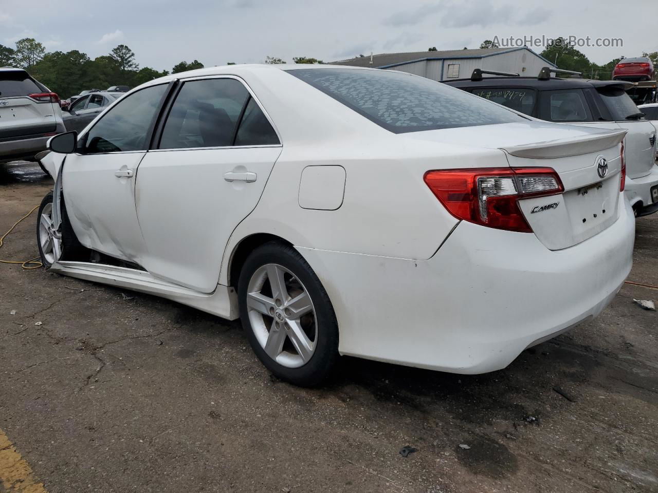 2012 Toyota Camry Base Белый vin: 4T1BF1FK2CU554302