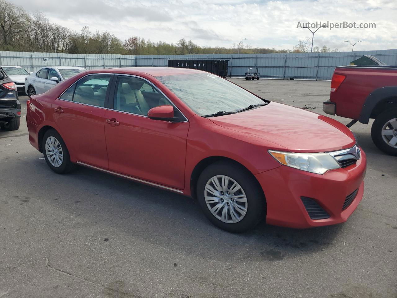 2012 Toyota Camry Base Красный vin: 4T1BF1FK2CU567373