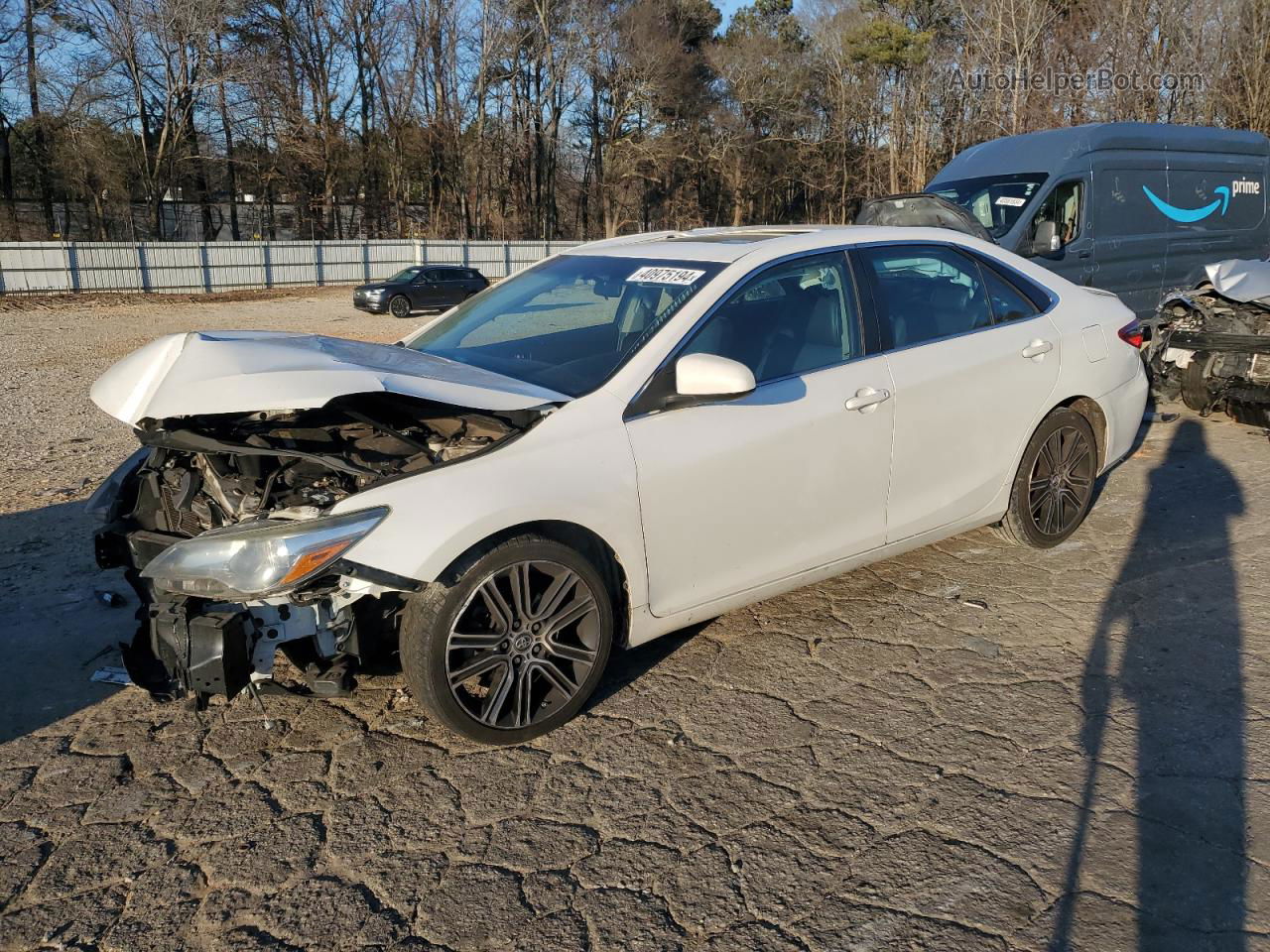 2016 Toyota Camry Le White vin: 4T1BF1FK2GU169179