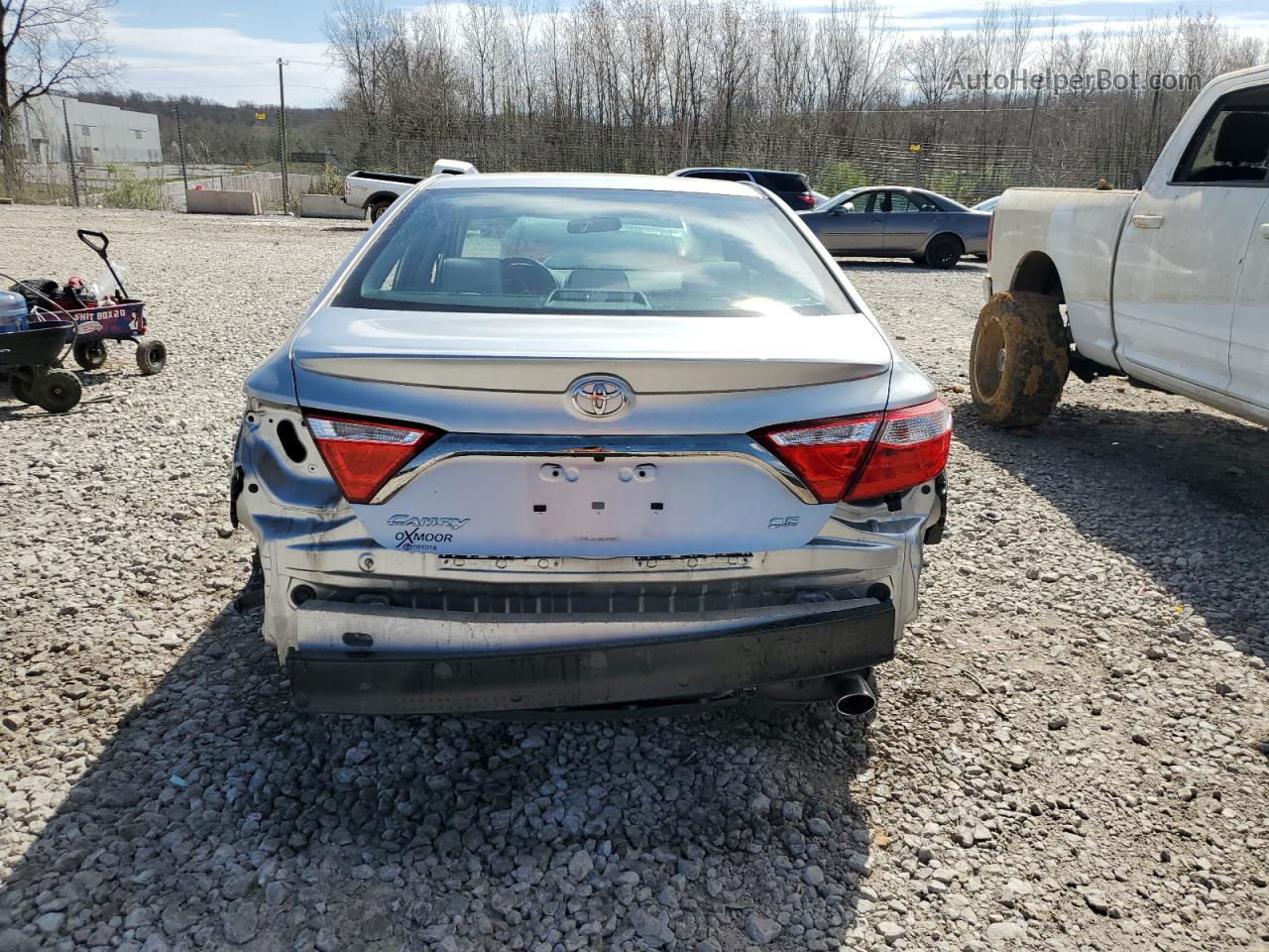 2016 Toyota Camry Le Серебряный vin: 4T1BF1FK2GU253082