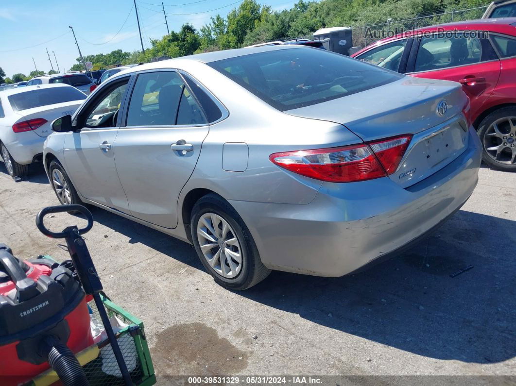 2016 Toyota Camry Le Silver vin: 4T1BF1FK2GU518695