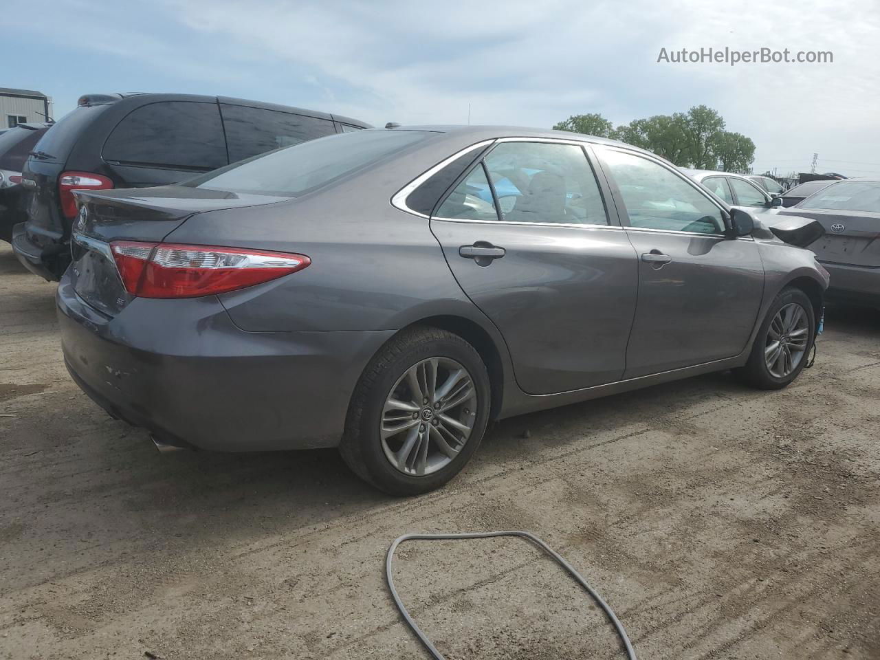 2016 Toyota Camry Le Gray vin: 4T1BF1FK2GU525839