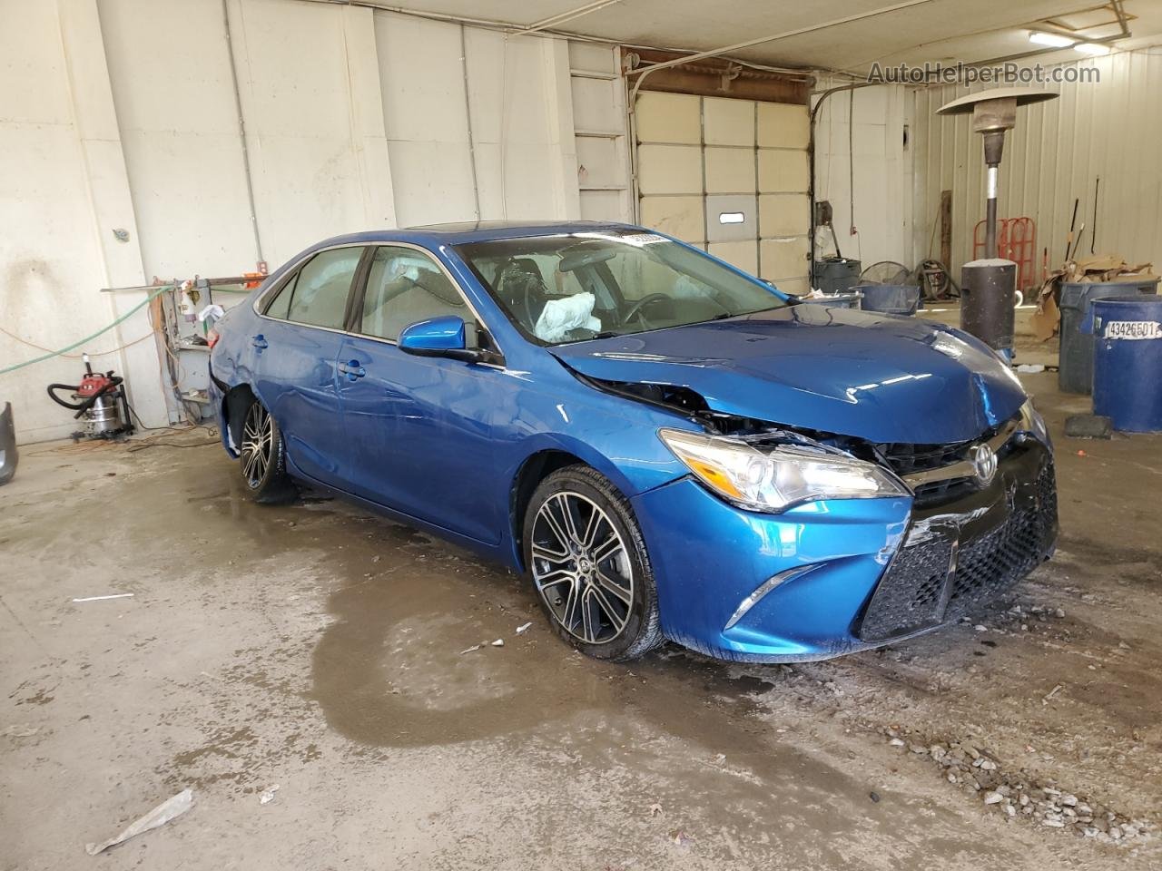 2016 Toyota Camry Le Blue vin: 4T1BF1FK2GU528983