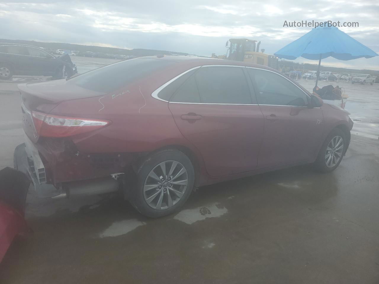 2016 Toyota Camry Le Burgundy vin: 4T1BF1FK2GU576225