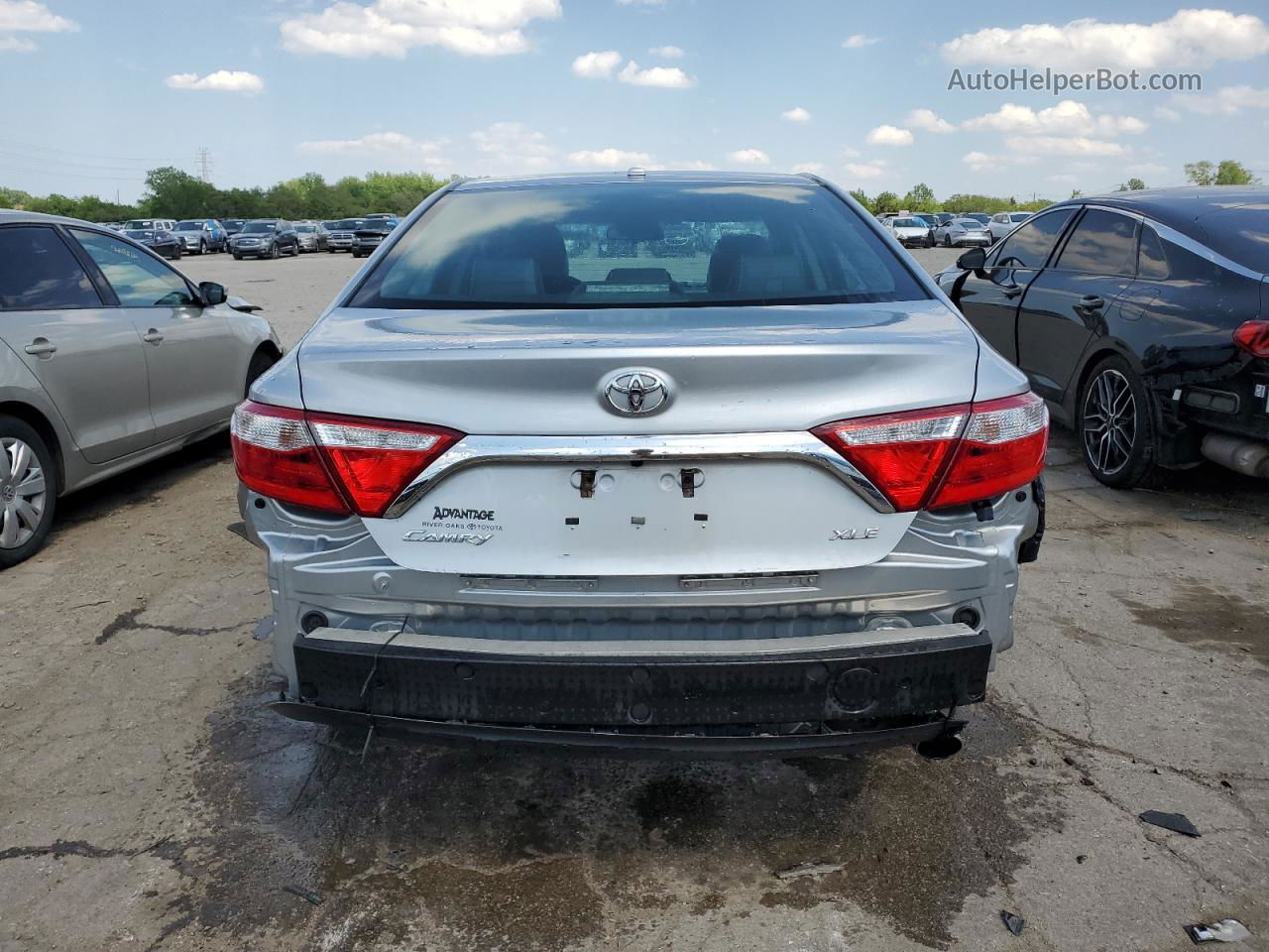 2016 Toyota Camry Le Silver vin: 4T1BF1FK2GU593185