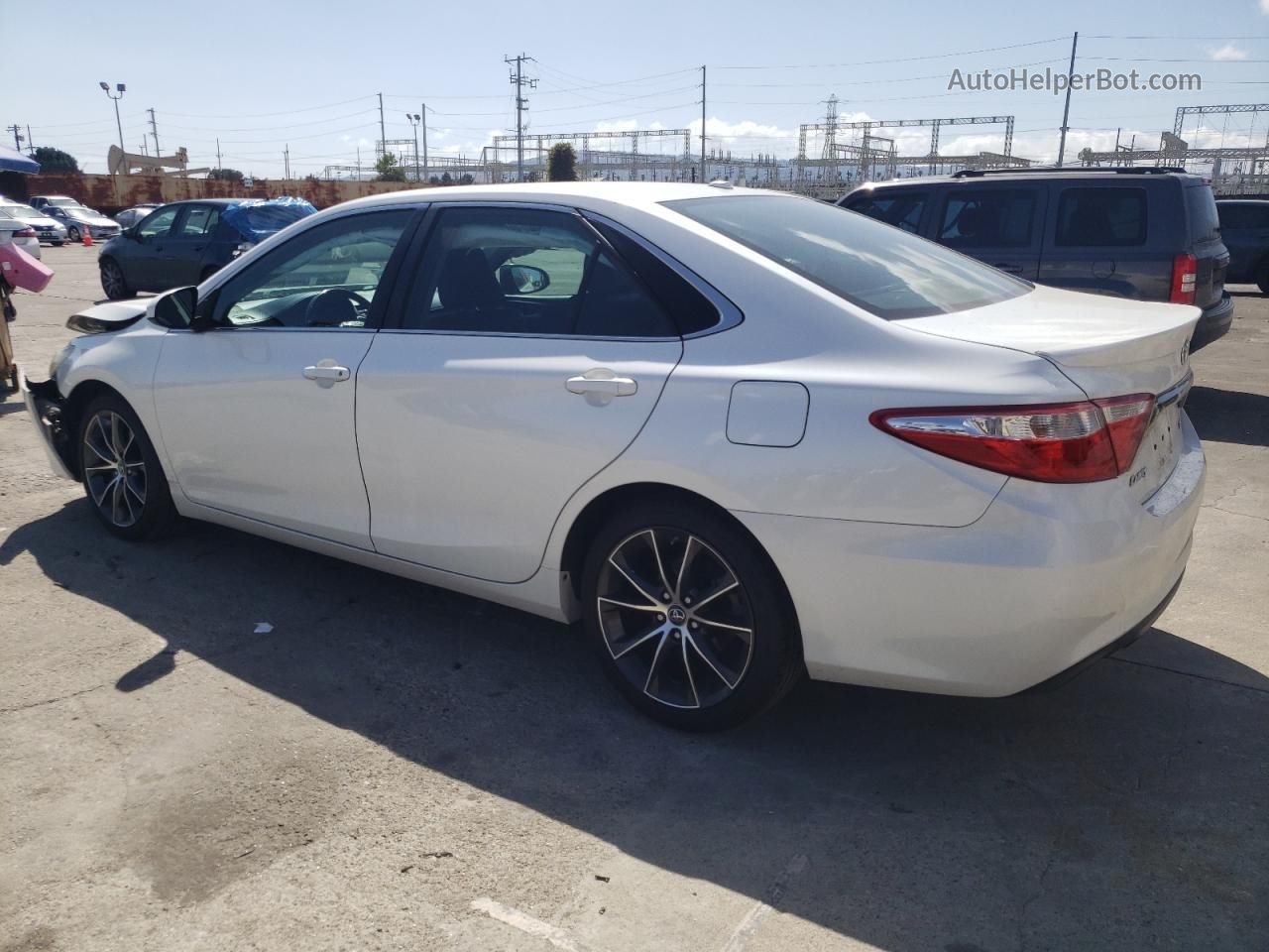 2017 Toyota Camry Le White vin: 4T1BF1FK2HU296077