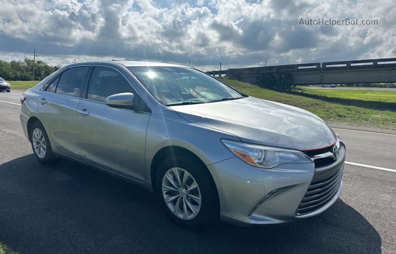 2017 Toyota Camry Le Silver vin: 4T1BF1FK2HU380464