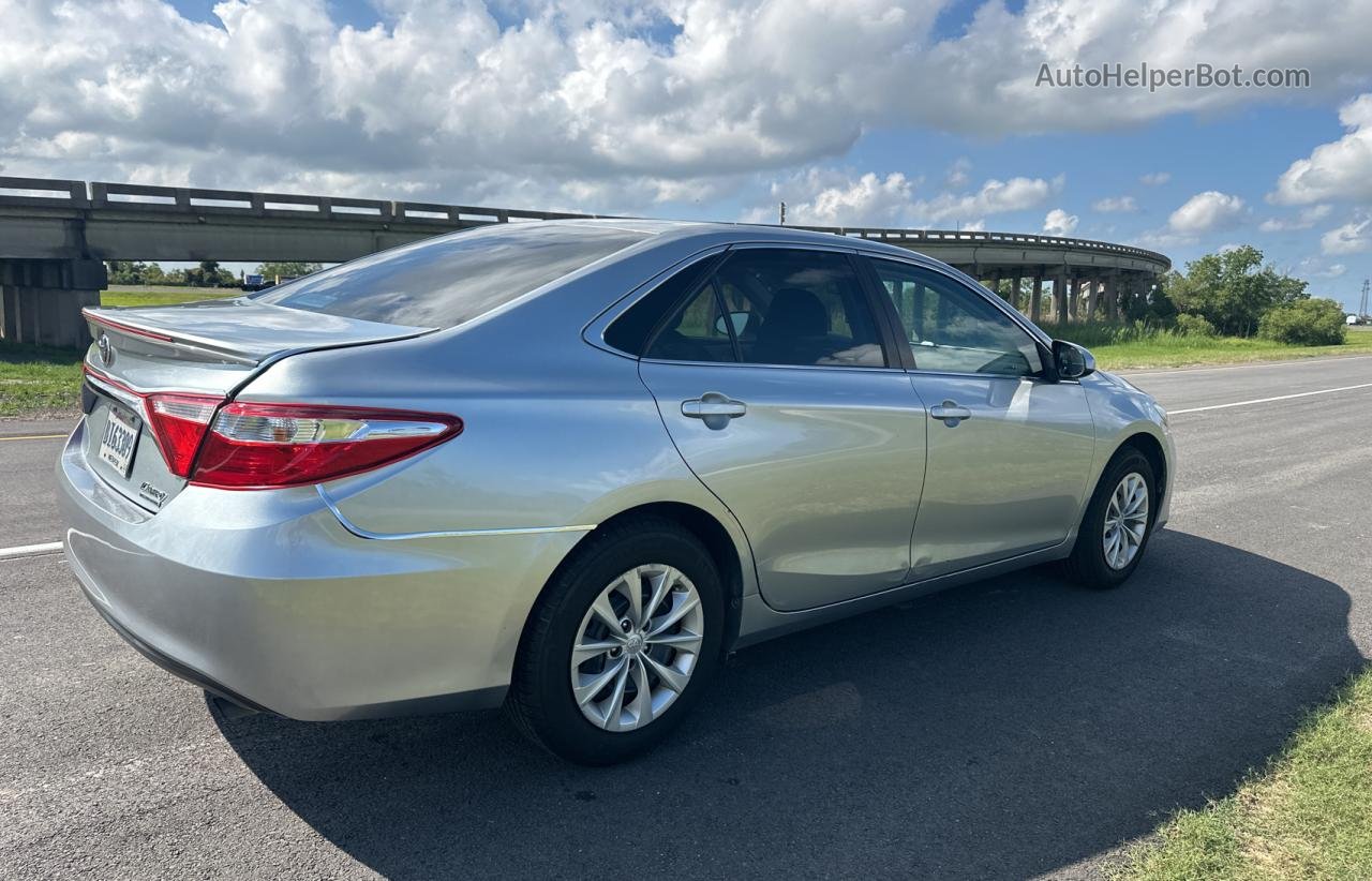 2017 Toyota Camry Le Silver vin: 4T1BF1FK2HU380464