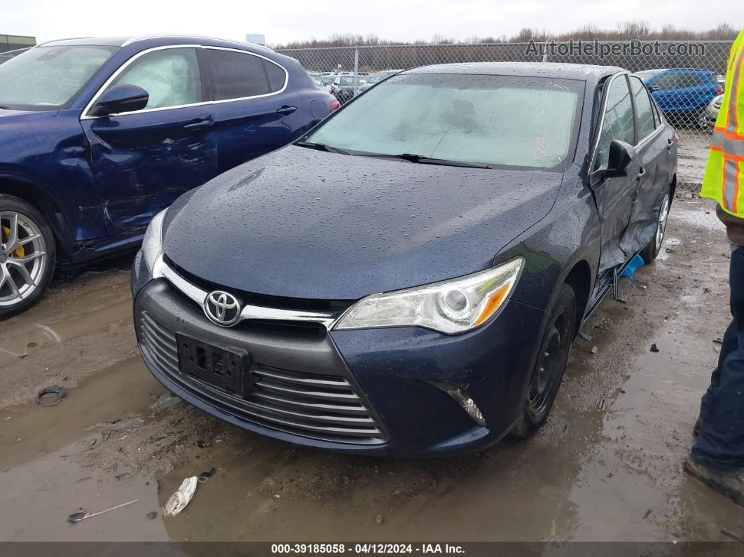 2017 Toyota Camry Le Синий vin: 4T1BF1FK2HU640779