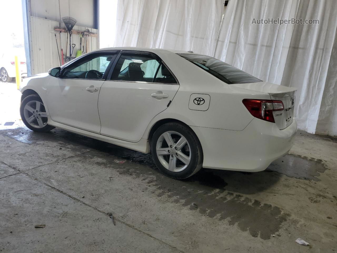 2012 Toyota Camry Base White vin: 4T1BF1FK3CU132667